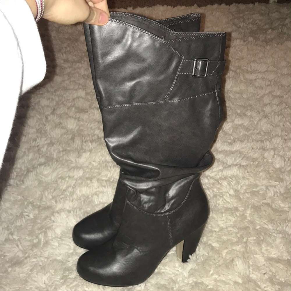 Just below the knee grey heeled boots size 8